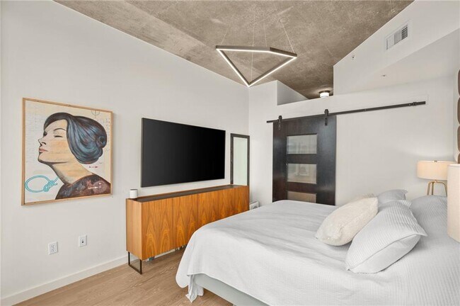 Foto del edificio - 360 Nueces St