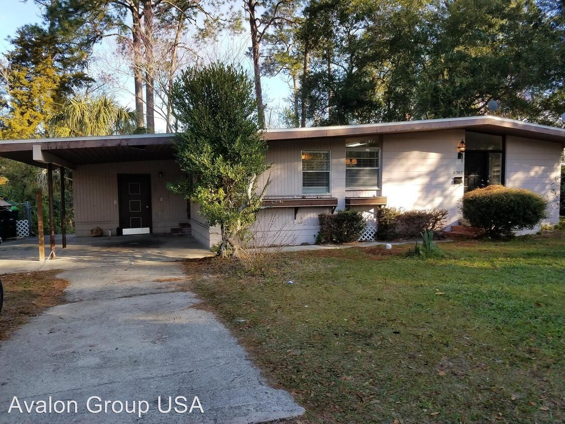 Primary Photo - 4 br, 2 bath House - 6745 Laurina Pl