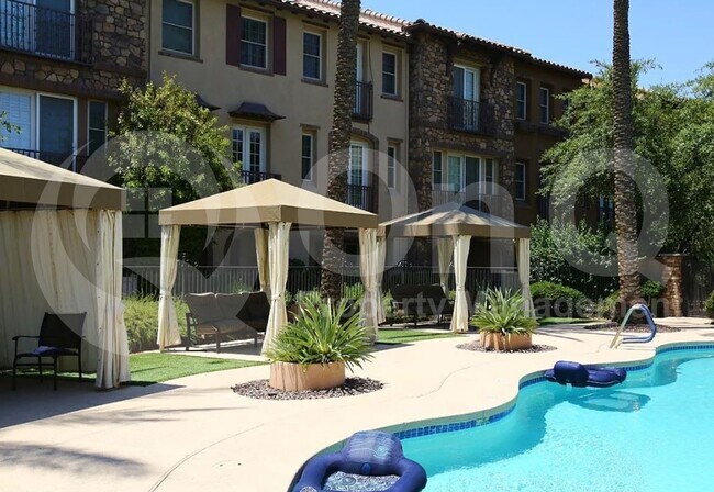 Foto del edificio - 4444 N 24th Way