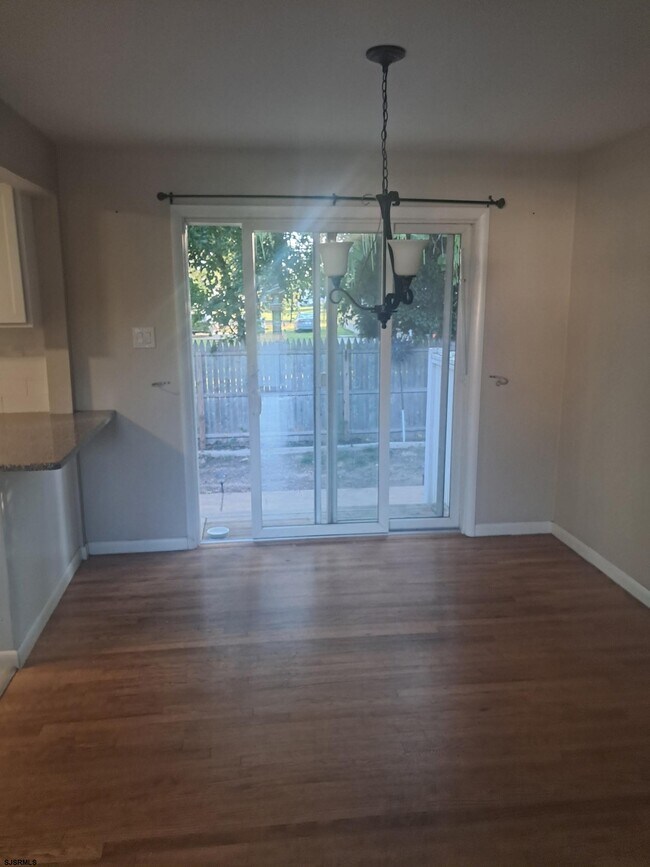 Foto del edificio - 405 Park Ln