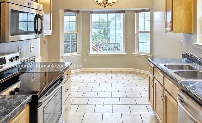 Building Photo - 7102 Tyner Crossing Dr