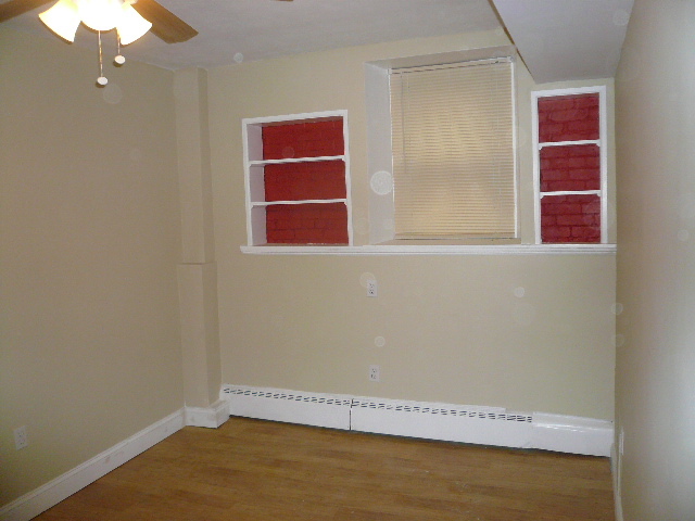 Building Photo - 1064 Beacon St