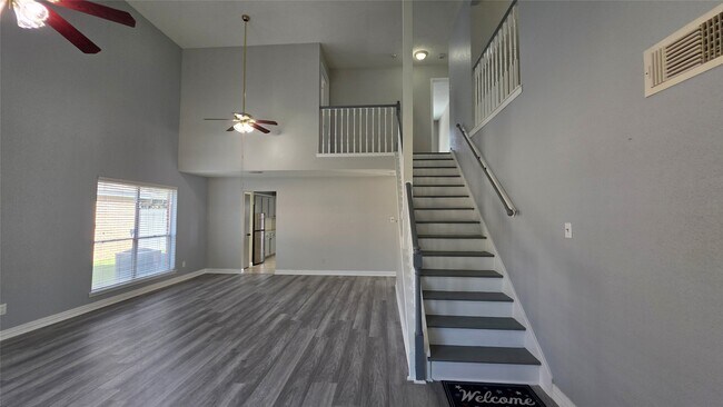 Foto del edificio - 16403 Salinas Ln