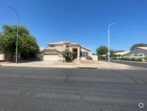 Building Photo - 922 N Sicily Dr