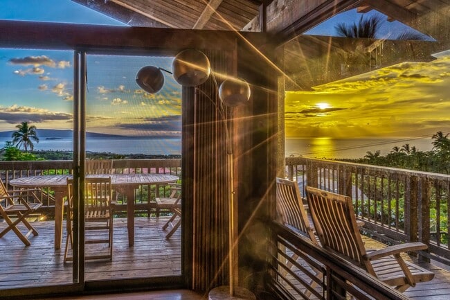 Foto del edificio - Maui Meadows Tropical Sanctuary with Pool,...