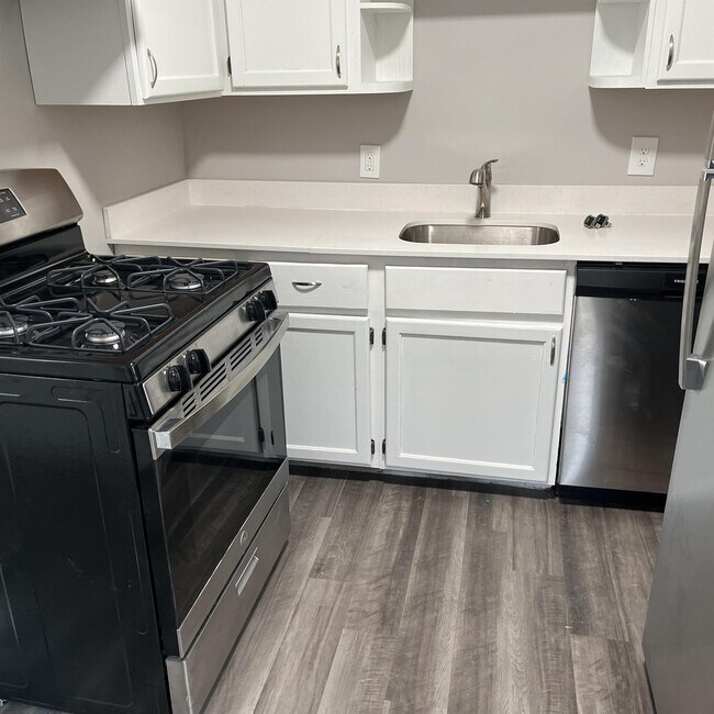 Foto del edificio - 25731 Forestview Ave