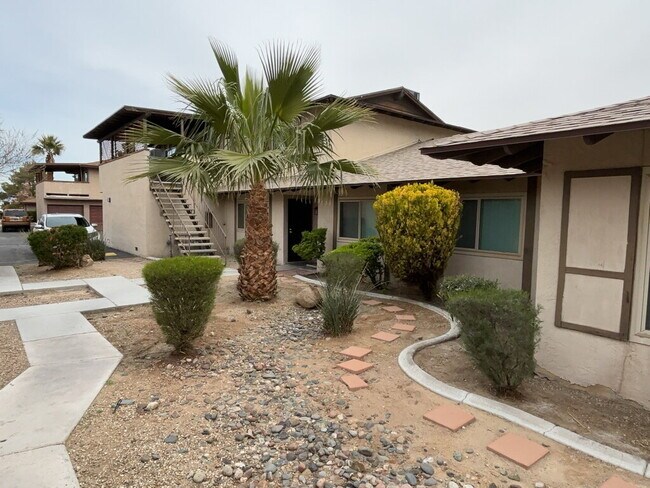 Building Photo - 2-Bed 1-bath in Prime Las Vegas Location – 950 Sq. Ft. of Comfort!
