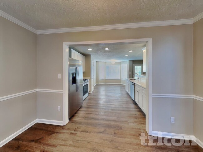 Foto del edificio - 407 Emerald Trce