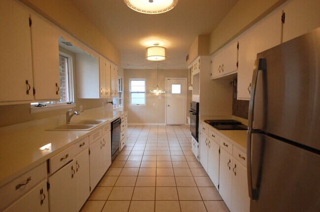 Foto del edificio - 3 Bedroom 2 Bathroom 2 Stall Attached Garage - Boone Iowa