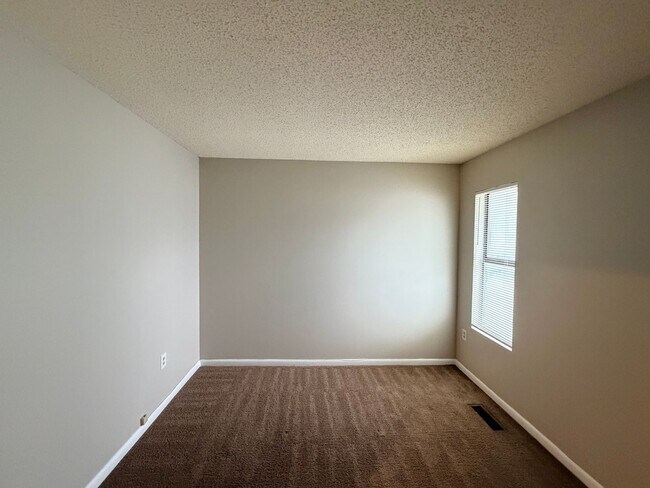 Foto del edificio - Avalon Townhomes