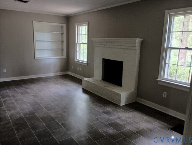 Foto del edificio - 4749 Richmond Tappahannock Hwy