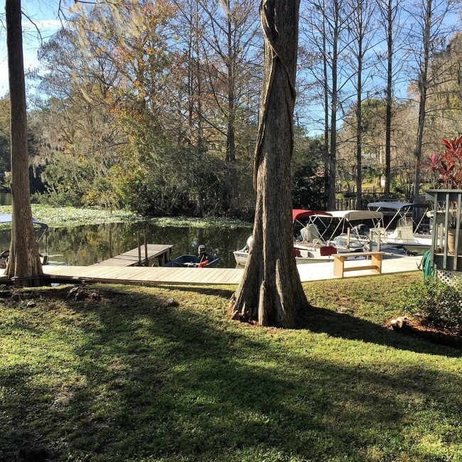 Building Photo - Fully Furnished, Turnkey 1BR/1BA Riverfron...