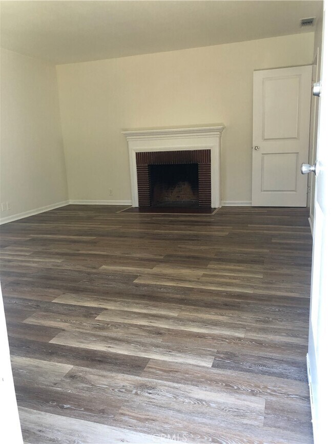 Foto del edificio - 11002 Hortense St