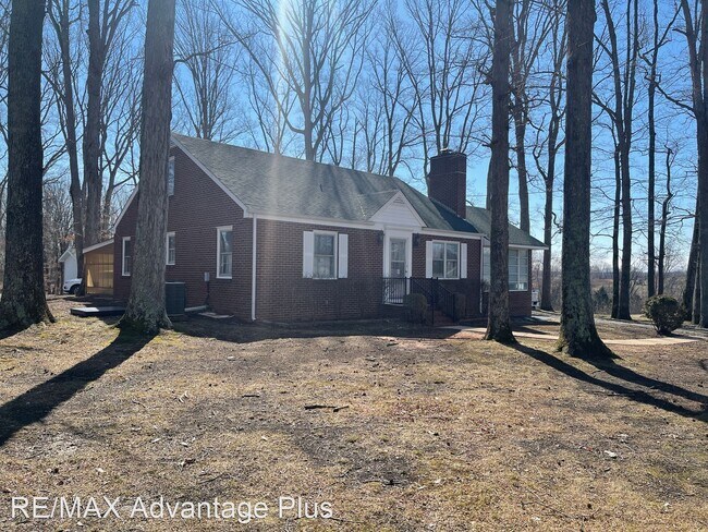Building Photo - 2 br, 1 bath House - 3307 Farmville Road
