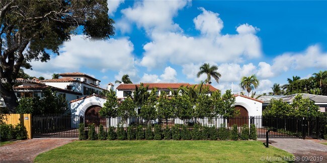 Foto del edificio - 5410 N Bay Rd