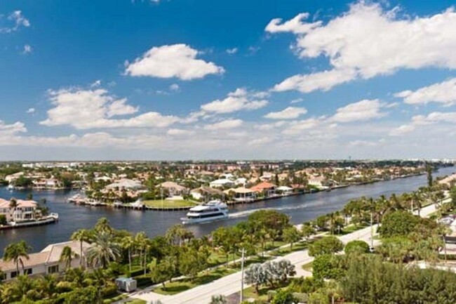 Foto del edificio - 2917 S Ocean Blvd