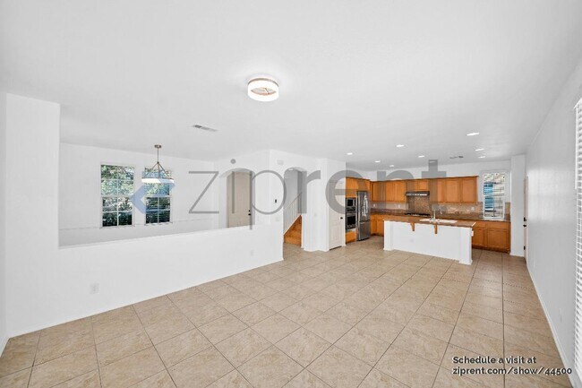Building Photo - 25333 Los Arqueros Dr