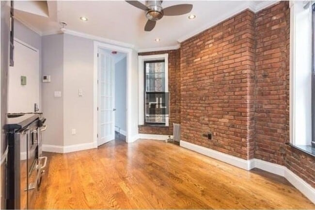 Building Photo - GORGEOUS Upper West Side 2 Bedroom - WON'T...