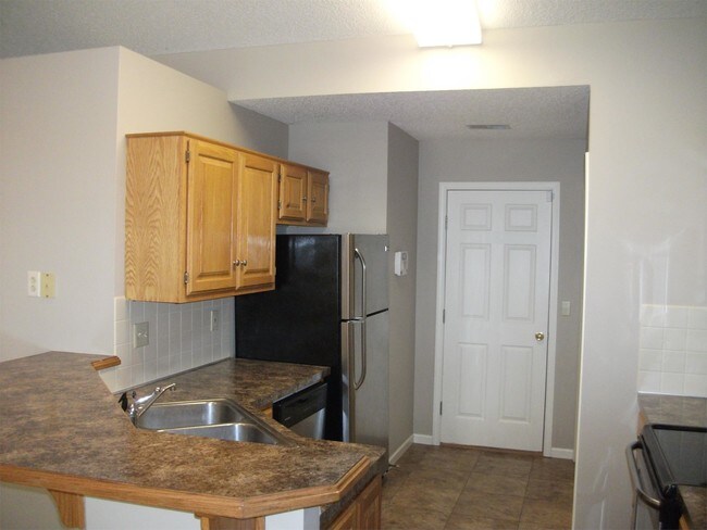 Foto del edificio - 1105 Walters Dr