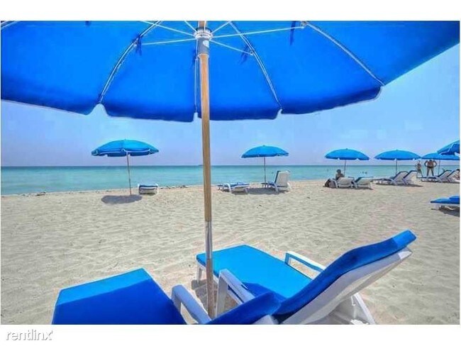 Building Photo - 2 br, 2.5 bath Condo - 6365 Collins Ave 1 ...