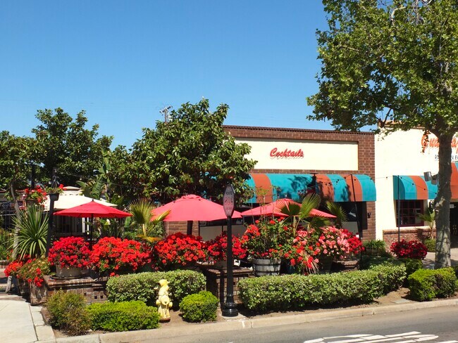 Foto del edificio - 906 Helena Rdg