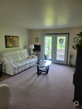Building Photo - 510 Westlawn Dr