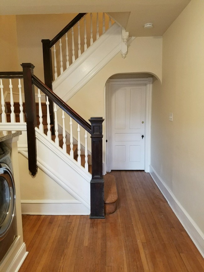 Building Photo - 1612 N Broom St