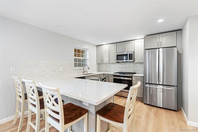 Foto del edificio - 5 Lakeview Ave