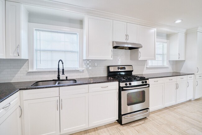 Foto del edificio - 7557 Meadowview Dr