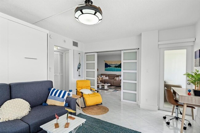 Foto del edificio - 1500 S Ocean Blvd