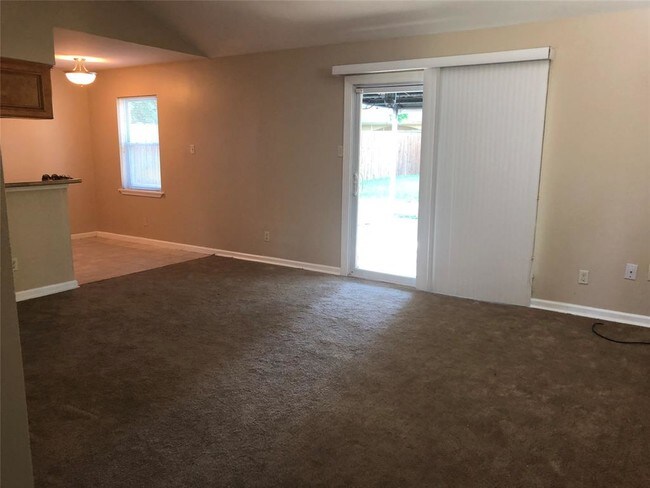 Foto del edificio - 7705 Sterlingshire St