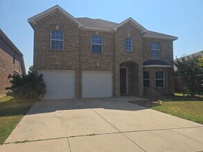 Building Photo - 5513 Grenada Dr
