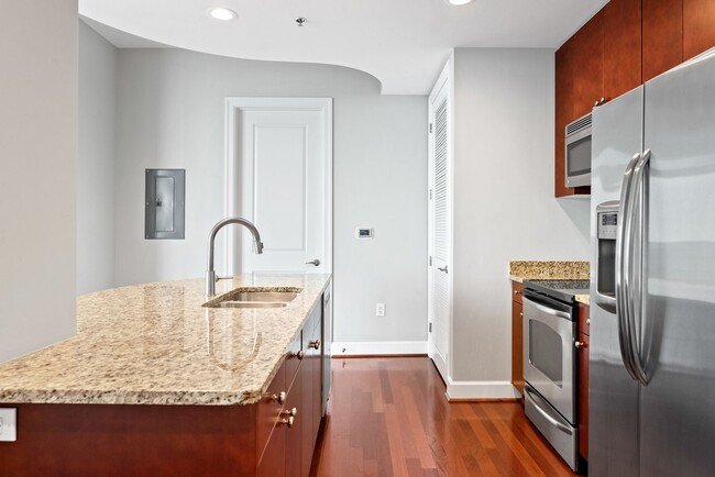 Building Photo - ** 2 MONTHS OF FREE RENT ** Living the Sky Life in Downtown Raleigh! 1 BE/1 BA Condo on the 32nd ...