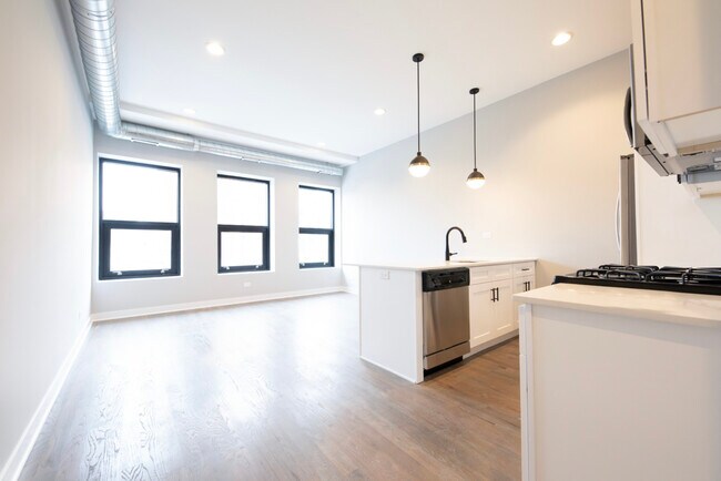 Foto del edificio - 1637 W Chicago Ave