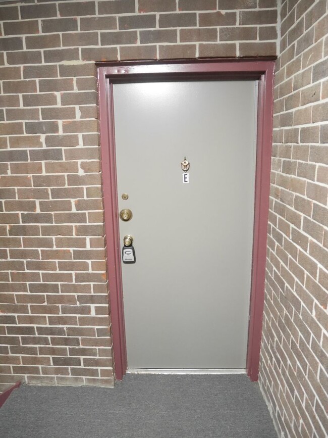 Building Photo - One Bedroom, 2nd Floor Unit- Reisterstown, MD