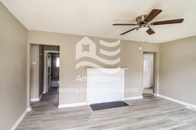 Building Photo - 3275 Mary Dr