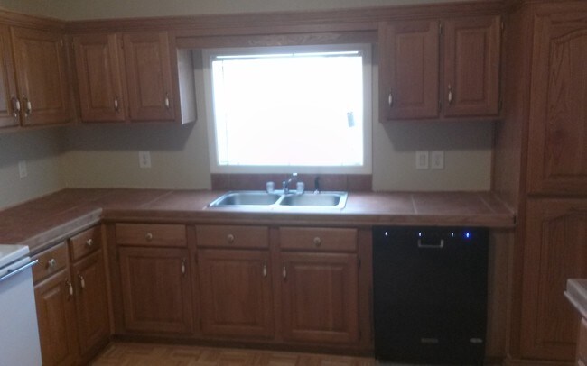 Foto del edificio - 2701 New Highland Rd