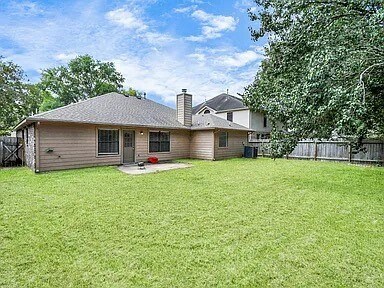 Foto del edificio - 16122 Cypress Point Dr