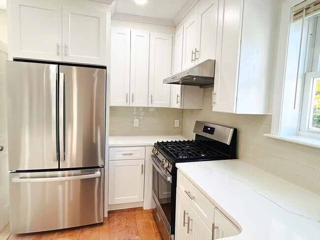 Foto del edificio - 27 Waverly St