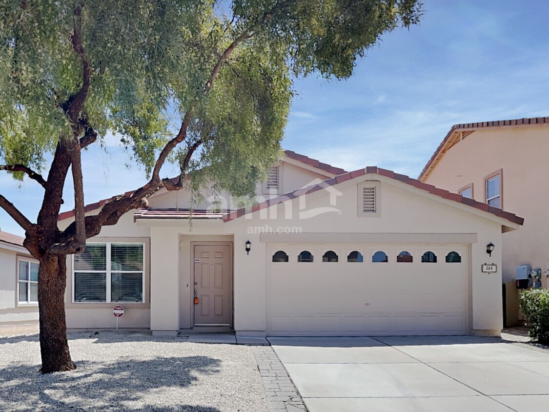 Primary Photo - 286 E Mountain Alder St