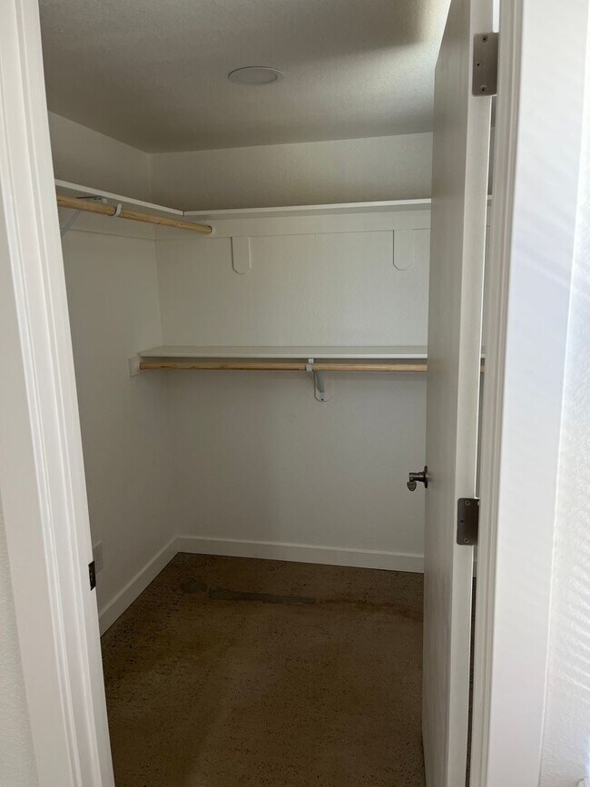 Foto del edificio - 6155 Foote Rd