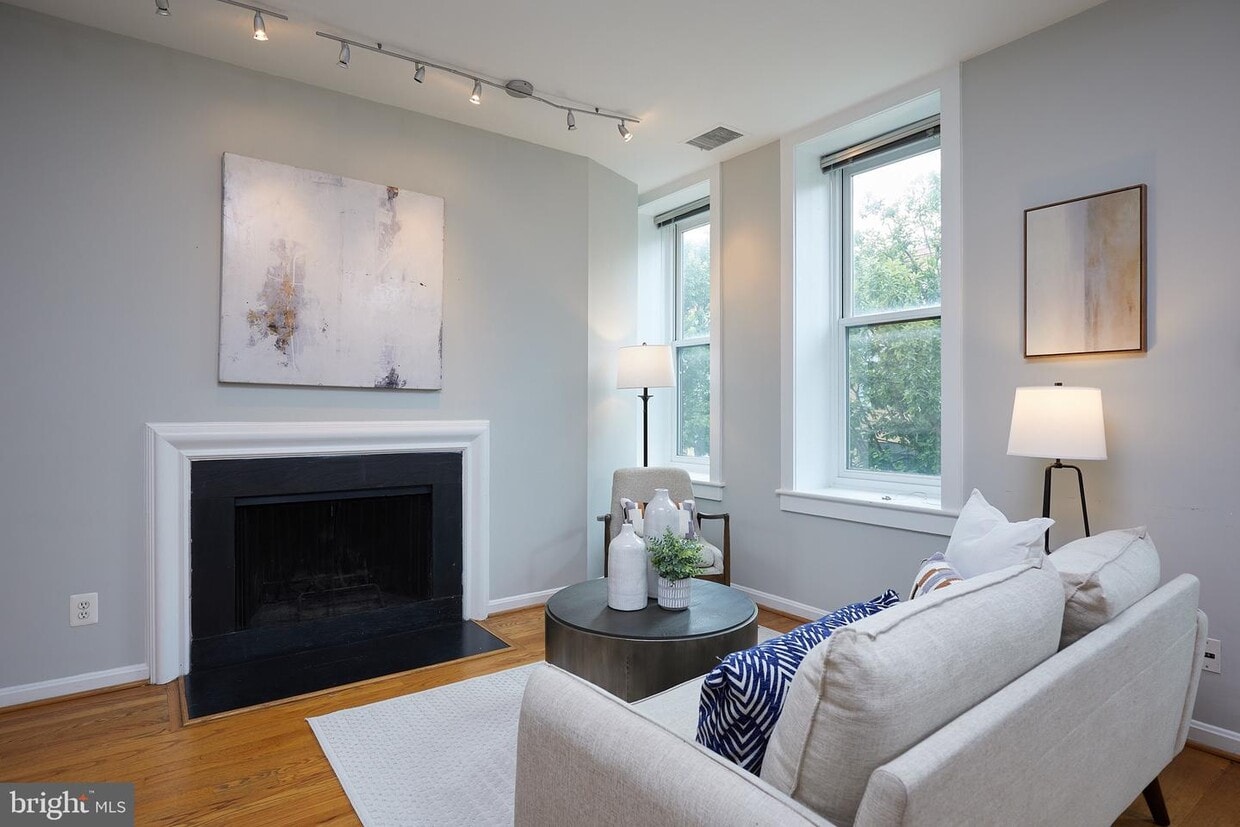 Primary Photo - 1317 Rhode Island Ave NW