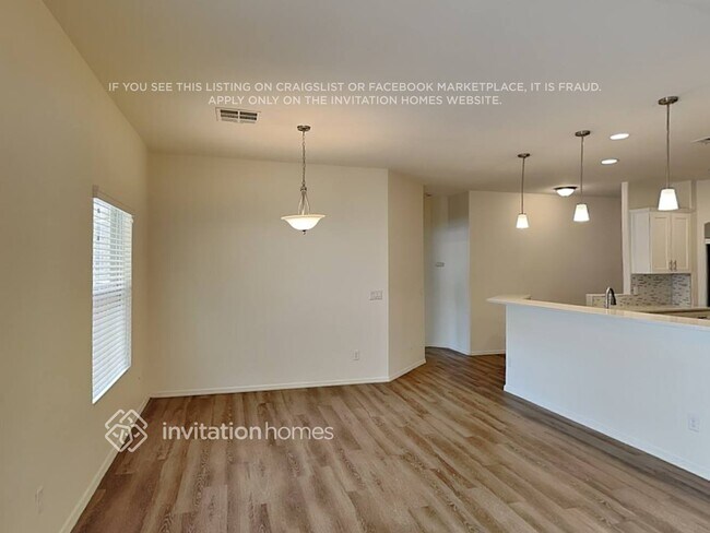 Building Photo - 15844 W Ventura St