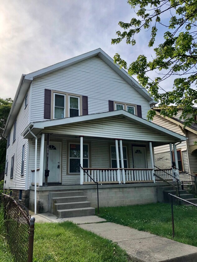 Foto principal - 1098 S Ohio Ave