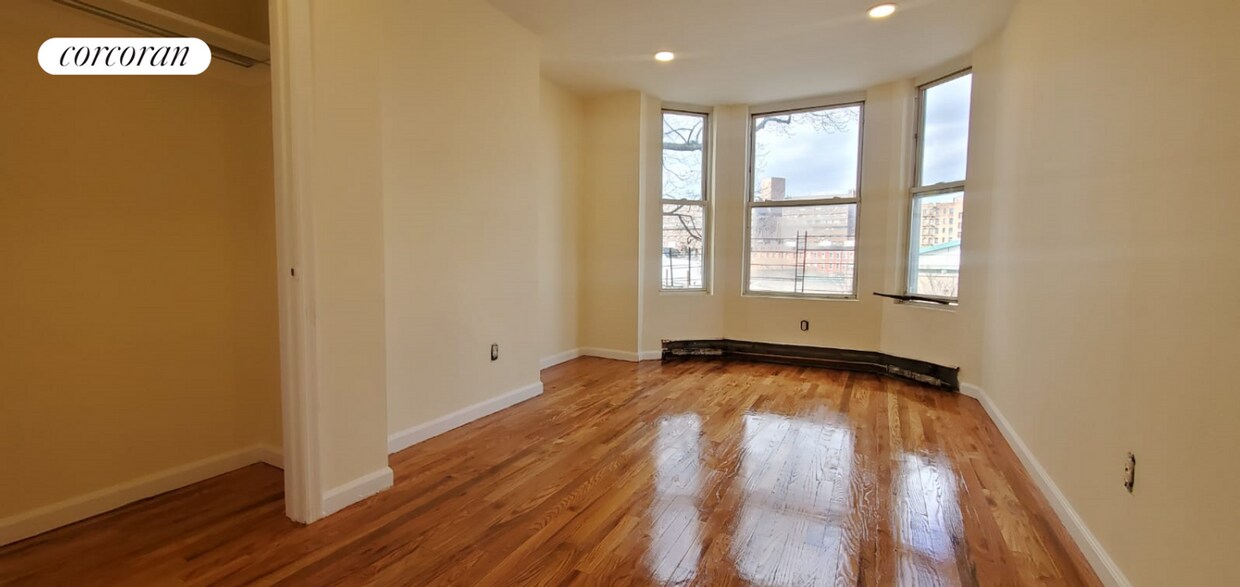 4392 Park Ave, The Bronx, NY 10457 Room for Rent in The Bronx, NY