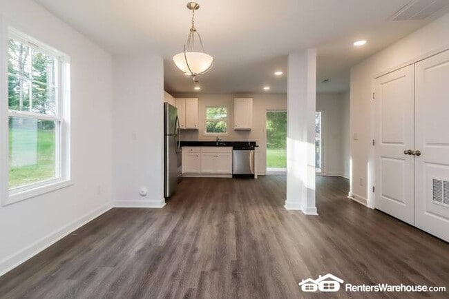 Building Photo - Newly built 3 bedroom 2.5 bath townhouse