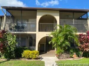 Foto del edificio - 446 Pine Glen Ln