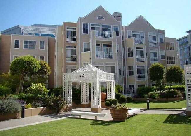 Foto del edificio - 550 Ortega Ave