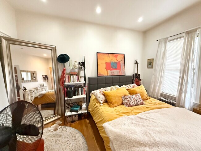 Foto del edificio - 81 Old Harbor St