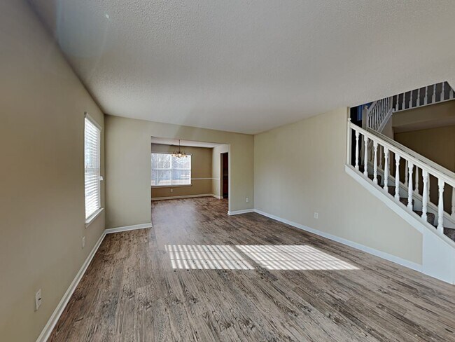 Building Photo - 180 Penny Ln